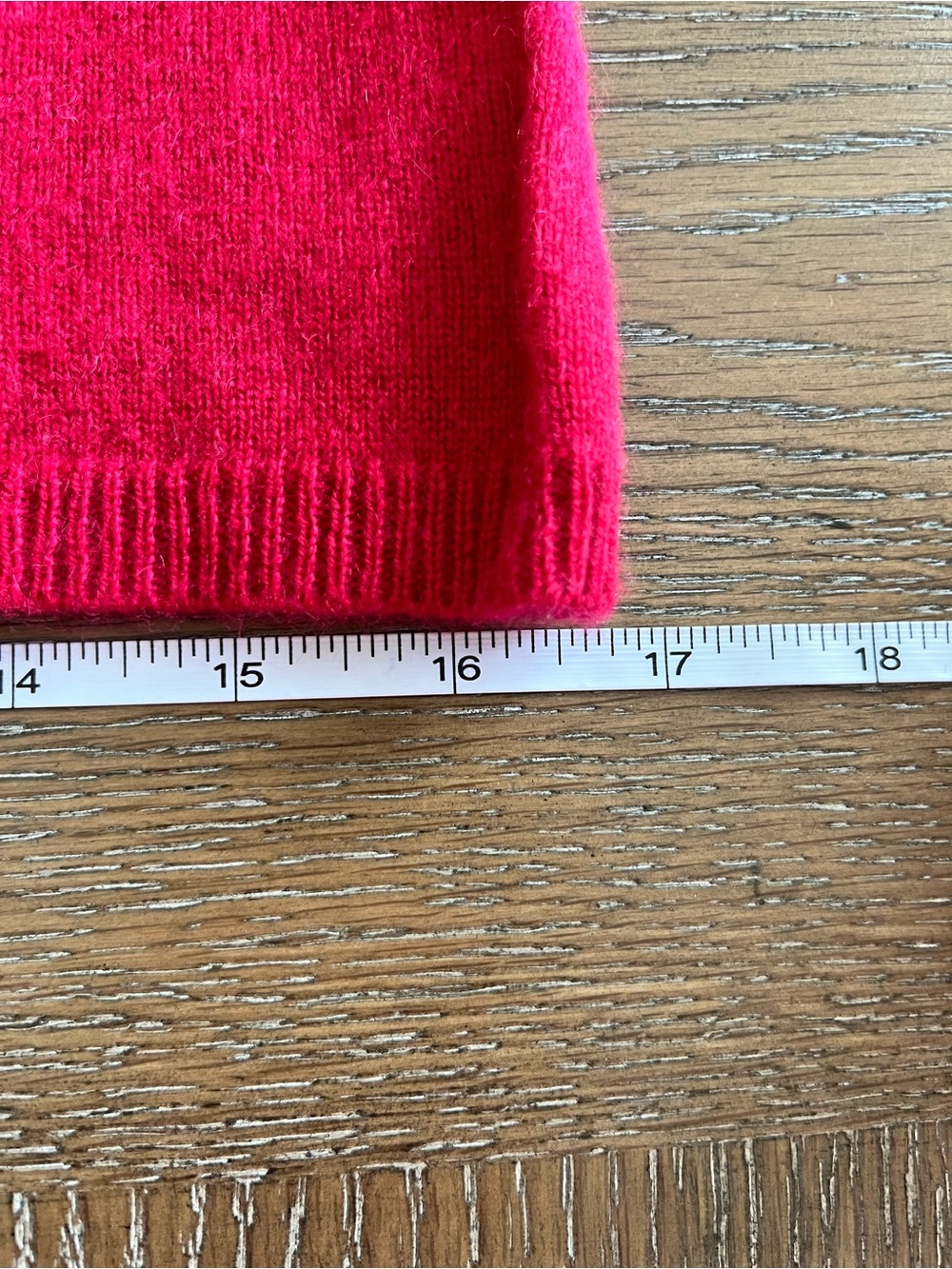 Express Y2K Bright Red V-Neck Short Sleeve Cashmere Knit Top Size Large - Picture 6 of 9